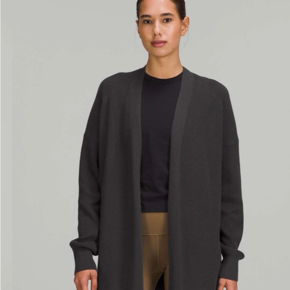 Lululemon Side Slit Sweater Wrap
Graphite Grey 6